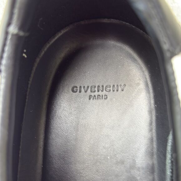 Givenchy low top leather sneakers - Picture 7 of 9